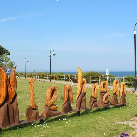 Denise Ostsee Hummel * אוסטזיבאד נינהאגן